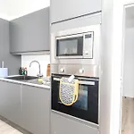 Apartment Modern Steps From Stadium And Train Station Bradford (West Yorkshire)