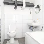 Modern Steps From Stadium And Train Station Apartment Bradford (West Yorkshire)