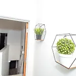 Modern Steps From Stadium And Train Station *