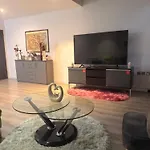 Apartment Modern Steps From Stadium And Train Station Bradford (West Yorkshire)