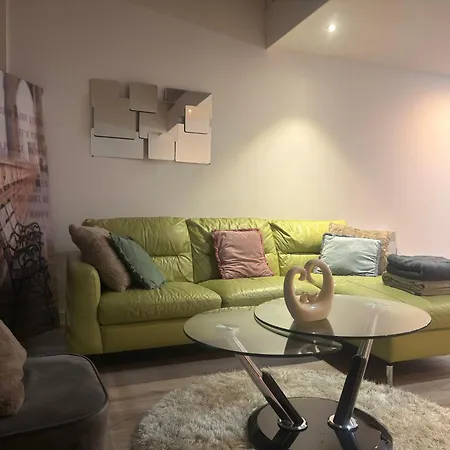 Sampaul * Bradford (West Yorkshire)