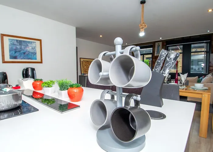 Sampaul Apartment Bradford (West Yorkshire)