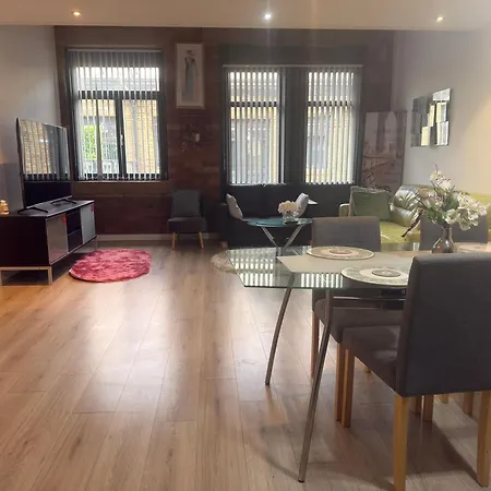Modern Steps From Stadium And Train Station Apartment Bradford (West Yorkshire)